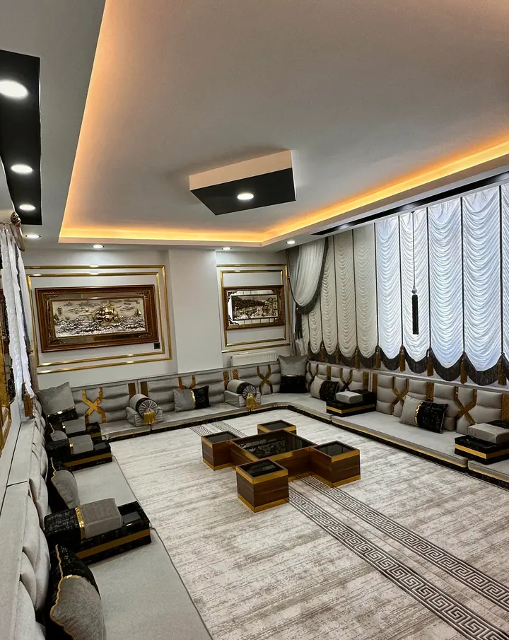 Royal Star Classic Arabic Jalsah with Rearrangeable Tables