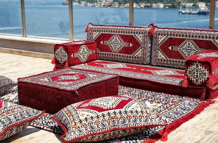 Saray Single Floor Sofa Set with a Framed Medallion Weave